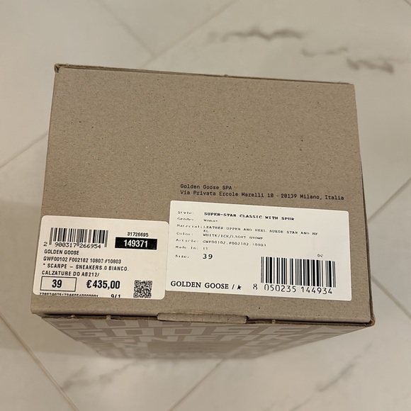 Golden Goose Superstar Sneaker - Picture 12 of 16